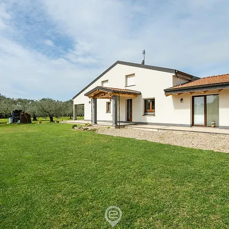 Estay - Garden Paradise Escape - Bbq Aircon Villa *